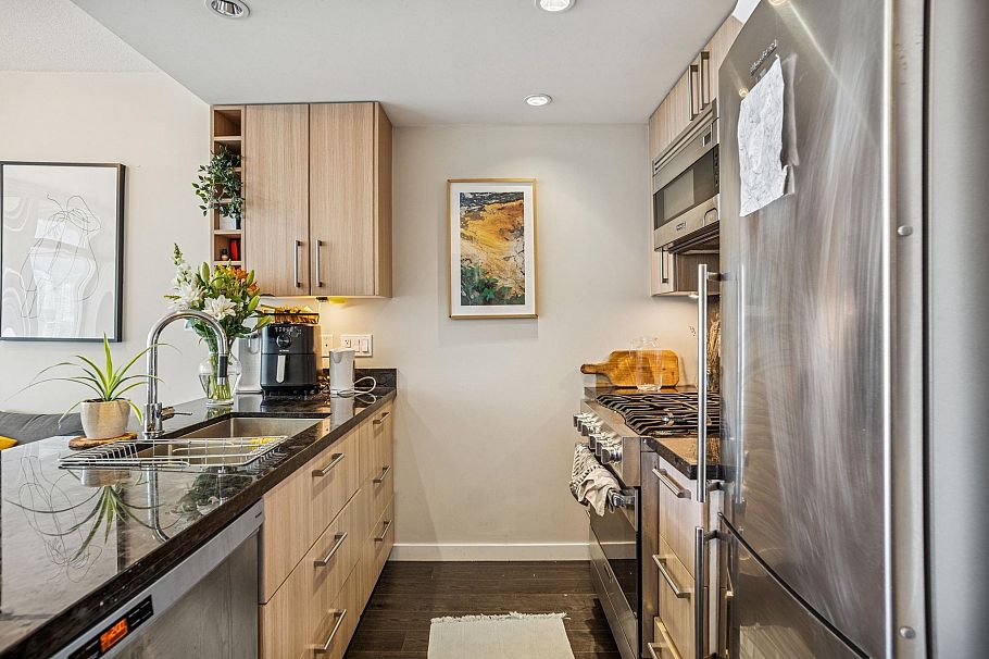 605 1708 Columbia Street Vancouver, BC - 14