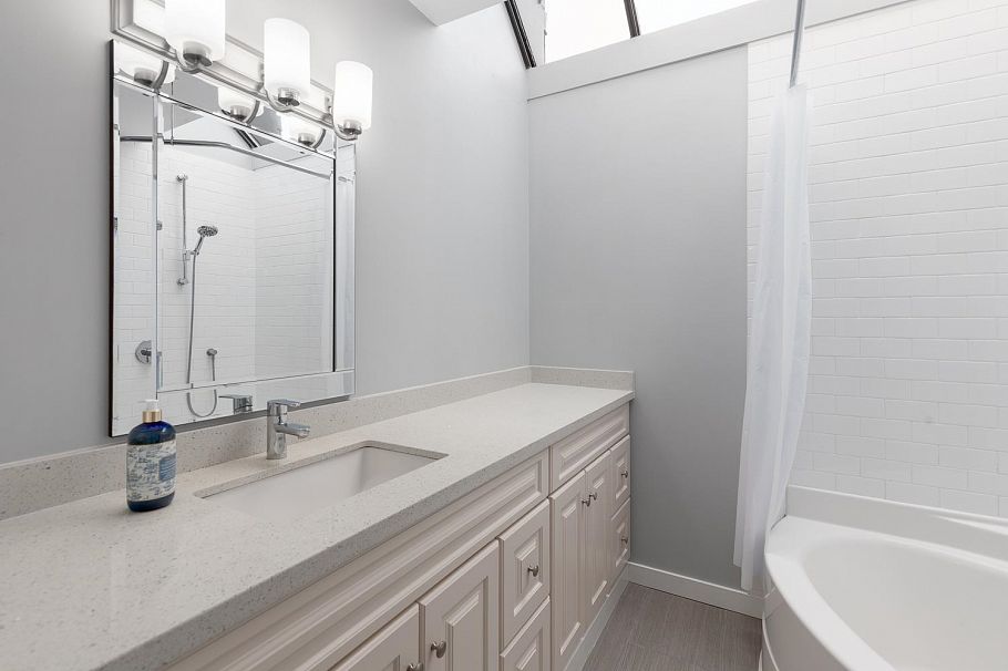 306 1775 W 10th Avenue Vancouver, BC - 23