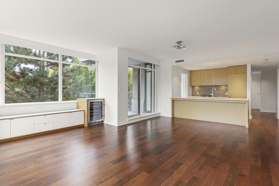 305 5955 Balsam Street Vancouver, BC - 8