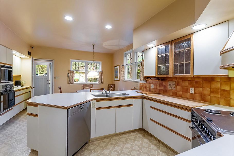 5376 Marguerite Street Vancouver, BC - 8