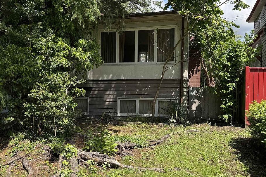 2511 Upland Drive Vancouver, BC - 2