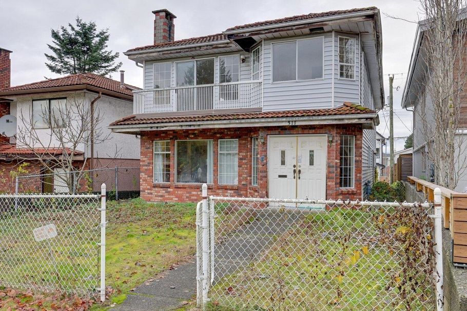 311 E 38th Avenue Vancouver, BC - 1
