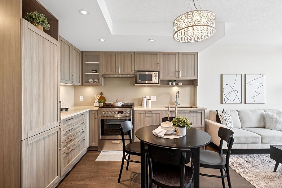 1011 5470 Ormidale Street Vancouver, BC - 2