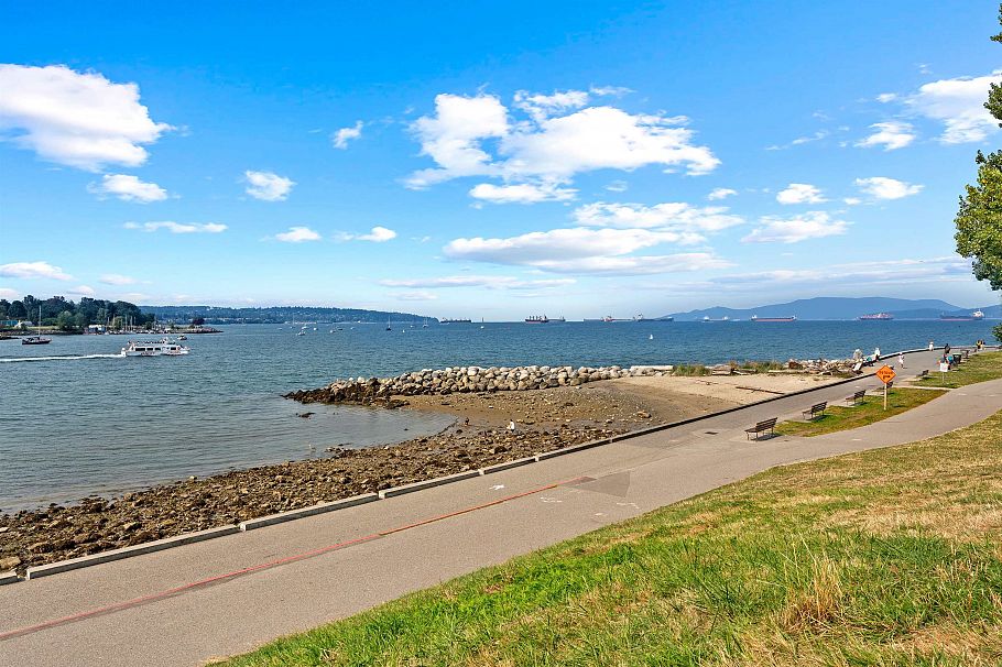 301 1406 Harwood Street Vancouver, BC - 23