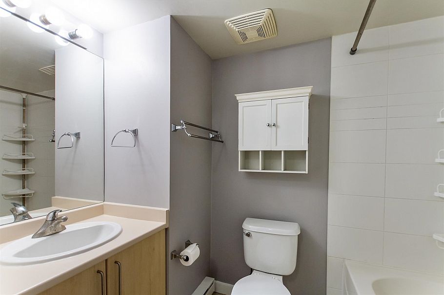 210 3575 Euclid Avenue Vancouver, BC - 15