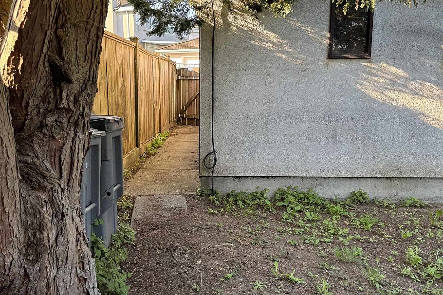 2511 Upland Drive Vancouver, BC - 14