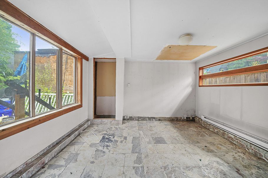 3535- 3539 W 3rd Avenue Vancouver, BC - 37