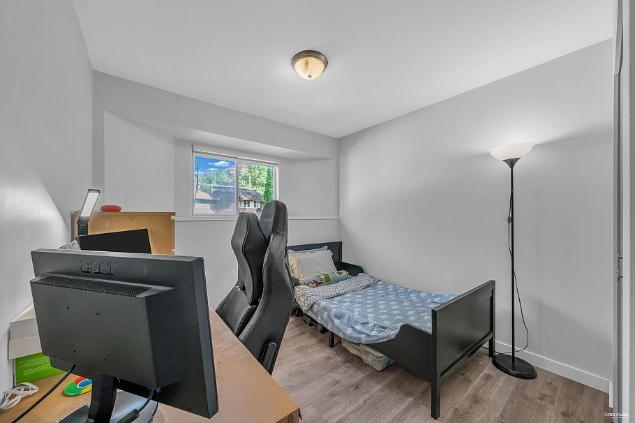 3529 Napier Street Vancouver, BC - 19