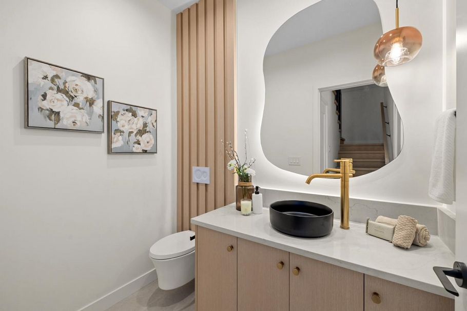 1 2247 Parker Street Vancouver, BC - 17