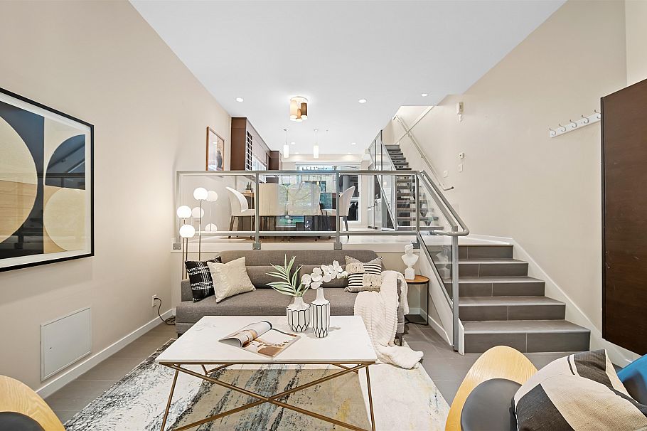 7 2188 W 8th Avenue Vancouver, BC - 1