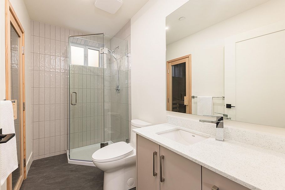 2719 E 46th Avenue Vancouver, BC - 21