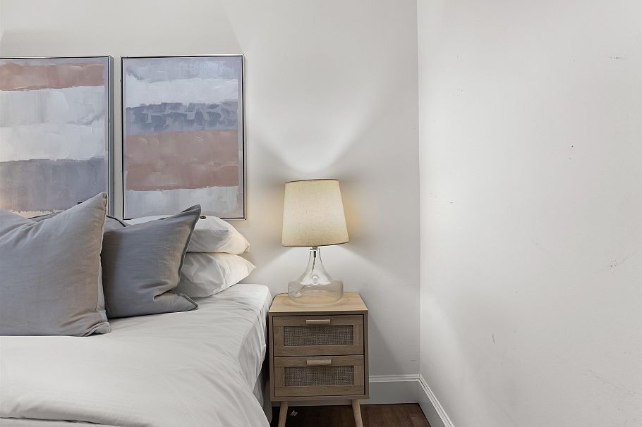 1253 Plateau Drive North Vancouver, BC - 18