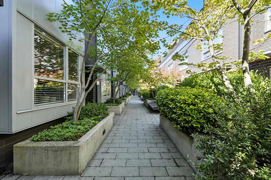 7 2188 W 8th Avenue Vancouver, BC - 39