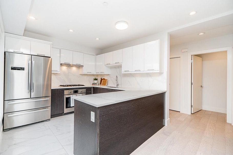 1505 W 60th Avenue Vancouver, BC - 11