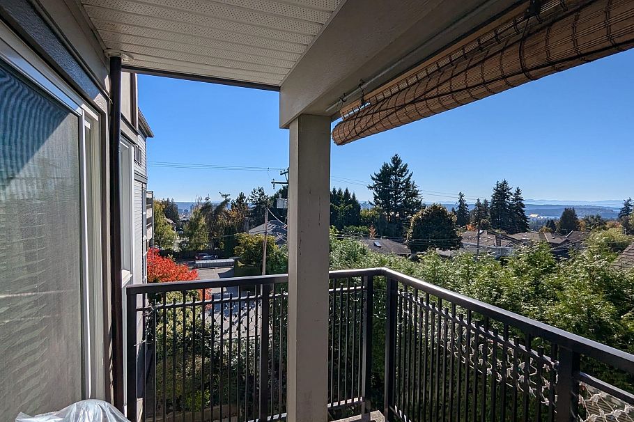 301 106 W Kings Road North Vancouver, BC - 31