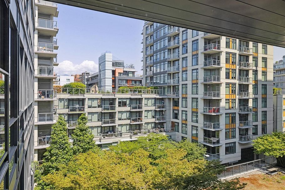621 1783 Manitoba Street Vancouver, BC - 18