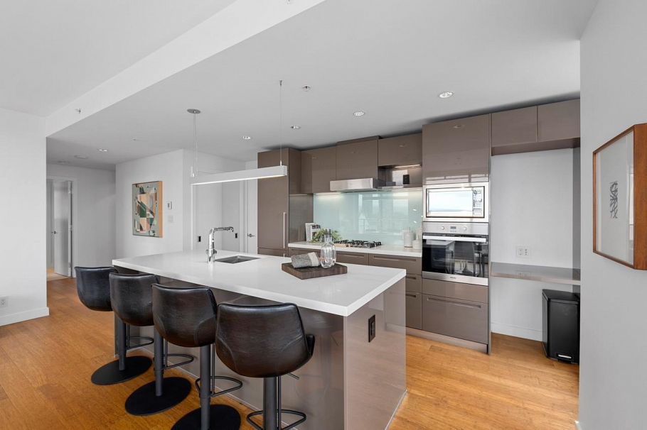 4202 777 Richards Street Vancouver, BC - 9