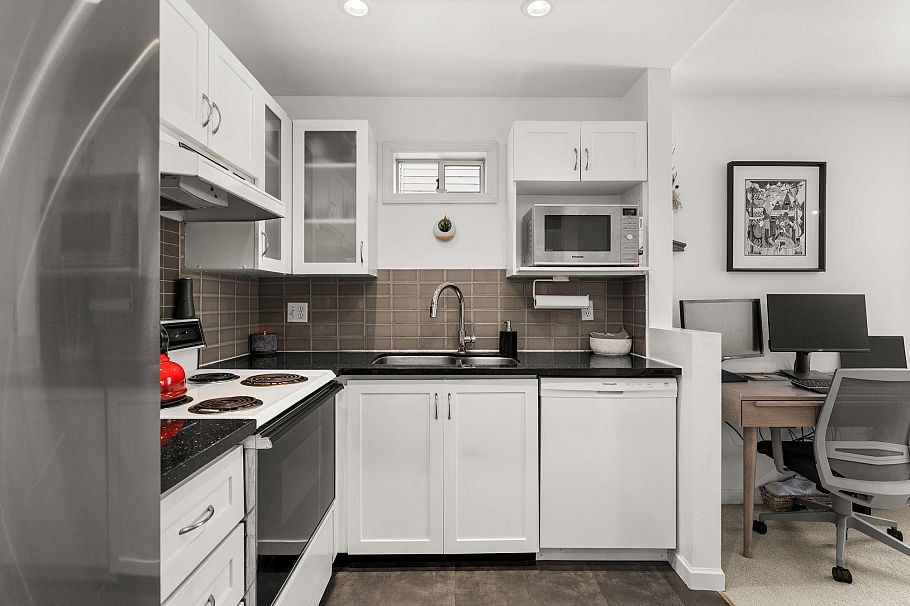 202 1537 Charles Street Vancouver, BC - 7