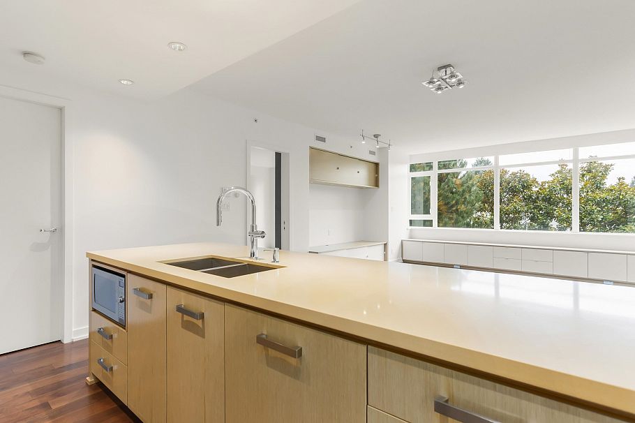 305 5955 Balsam Street Vancouver, BC - 21