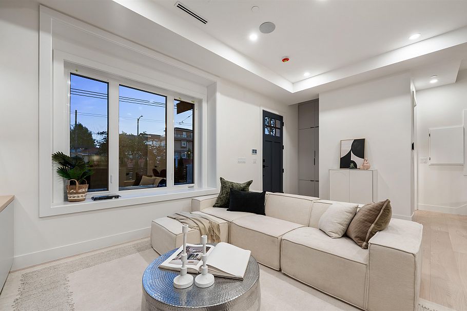 1 1259 Renfrew Street Vancouver, BC - 4