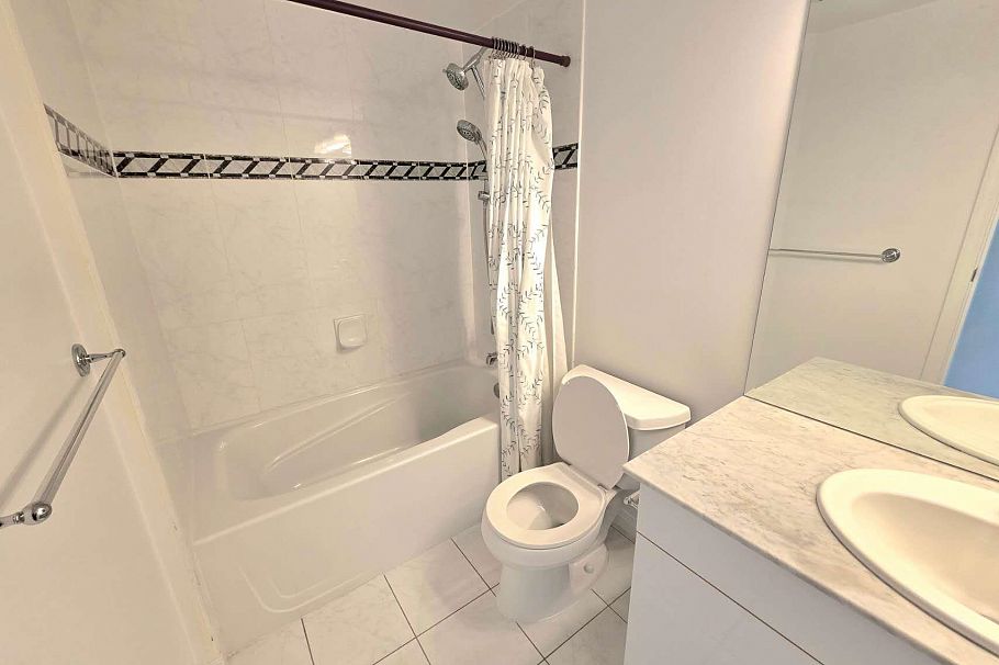 3105 1328 W Pender Street Vancouver, BC - 11