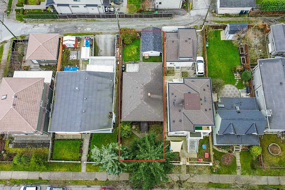 837 Windermere Street Vancouver, BC - 4