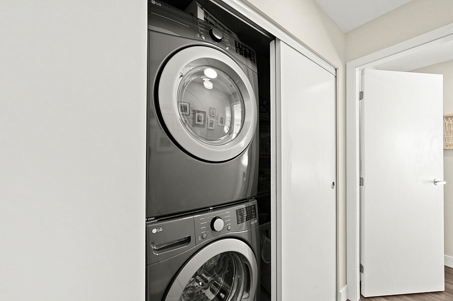 410 124 W 3rd Street North Vancouver, BC - 18