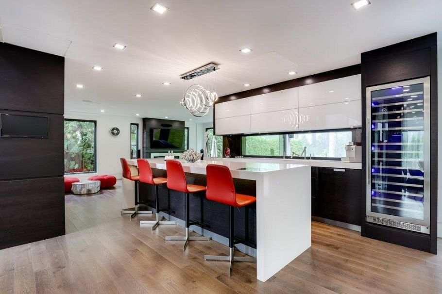 4577 Capilano Road North Vancouver, BC - 8