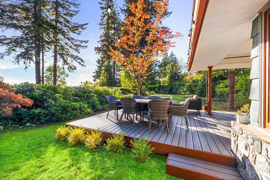 1090 W Keith Road North Vancouver, BC - 35