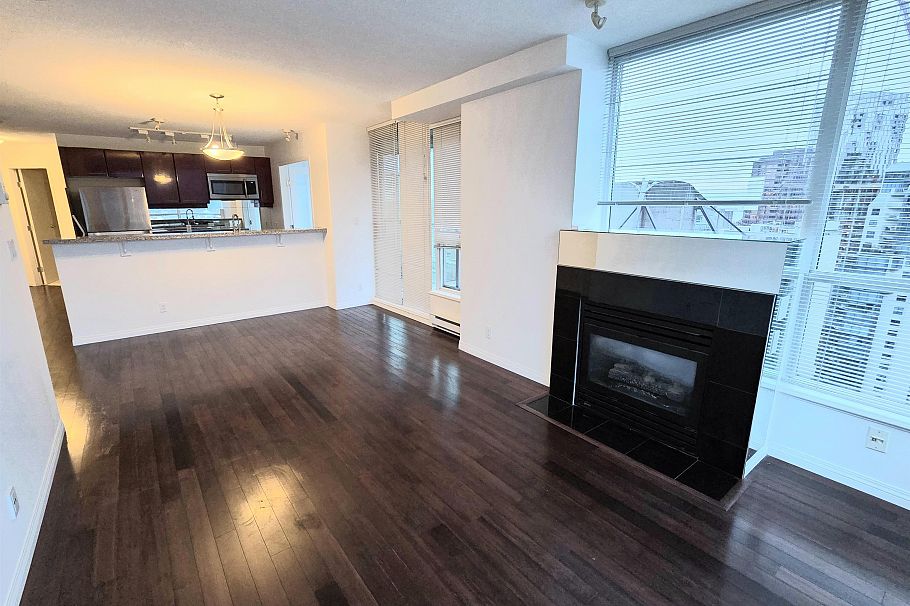 3105 1328 W Pender Street Vancouver, BC - 5