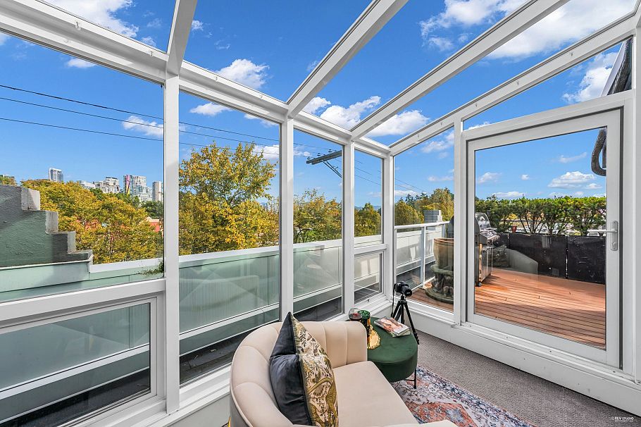 2243 Oak Street Vancouver, BC - 28