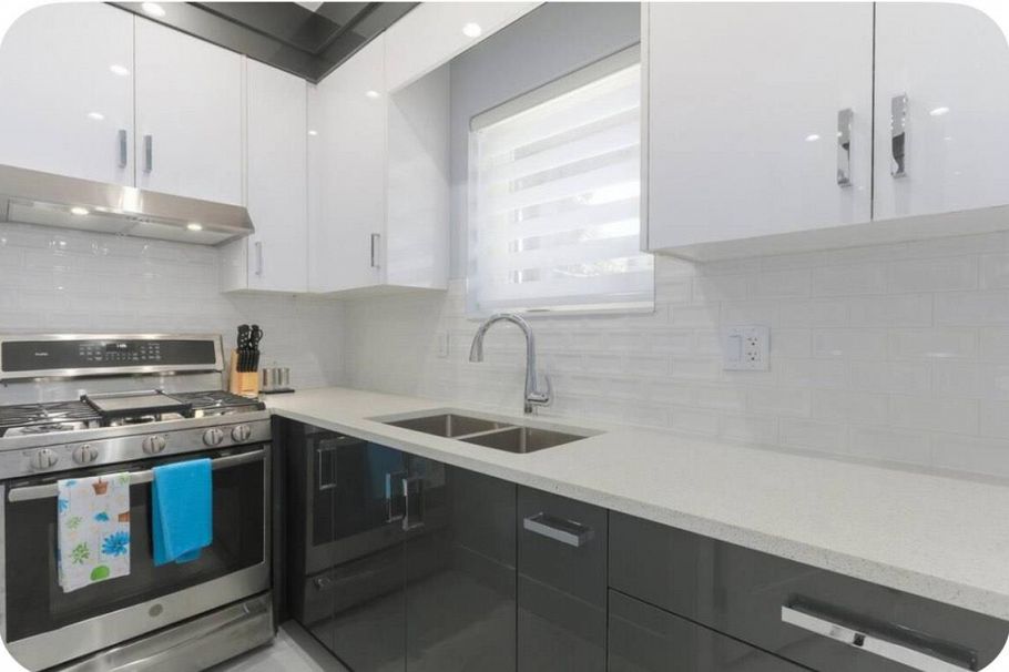 4666 Earles Street Vancouver, BC - 10