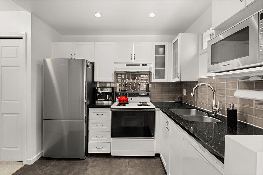 202 1537 Charles Street Vancouver, BC - 6