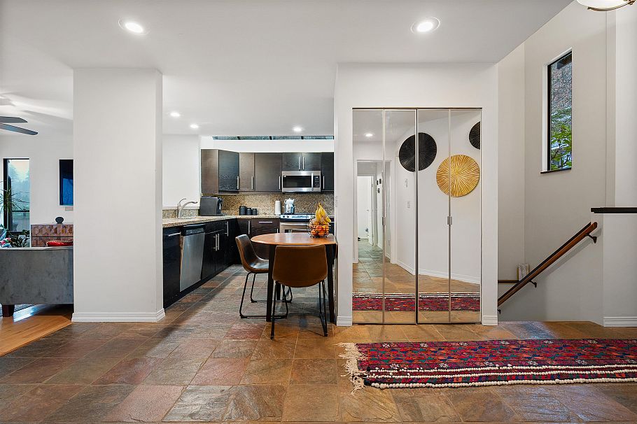 5625 Eagle Court North Vancouver, BC - 12