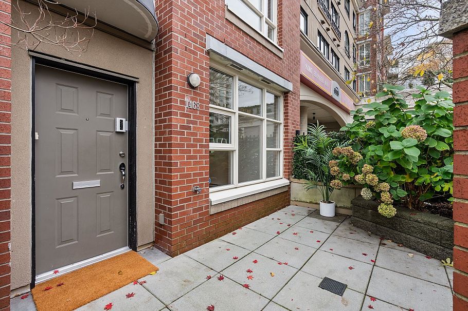 1468 Cedar Cottage Mews Vancouver, BC - 32