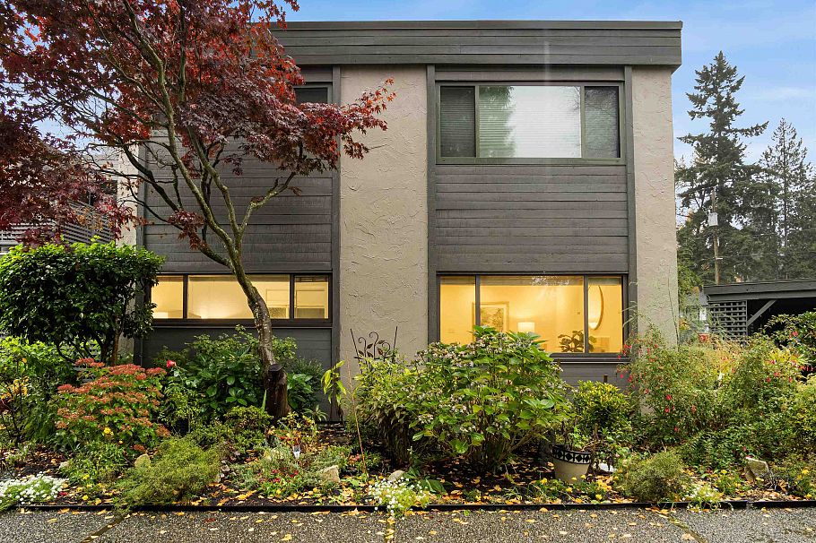 1253 Plateau Drive North Vancouver, BC - 24