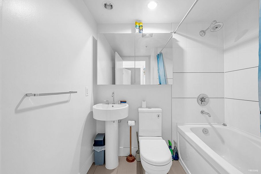 1002 565 Smithe Street Vancouver, BC - 11