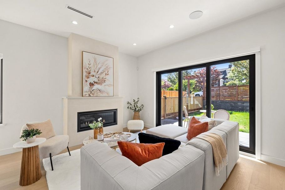 1 2247 Parker Street Vancouver, BC - 5