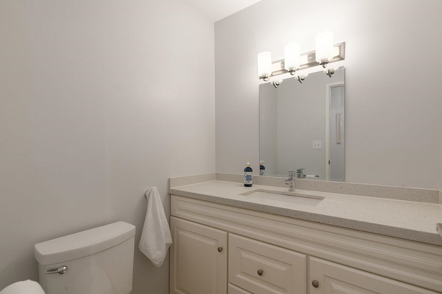 306 1775 W 10th Avenue Vancouver, BC - 16