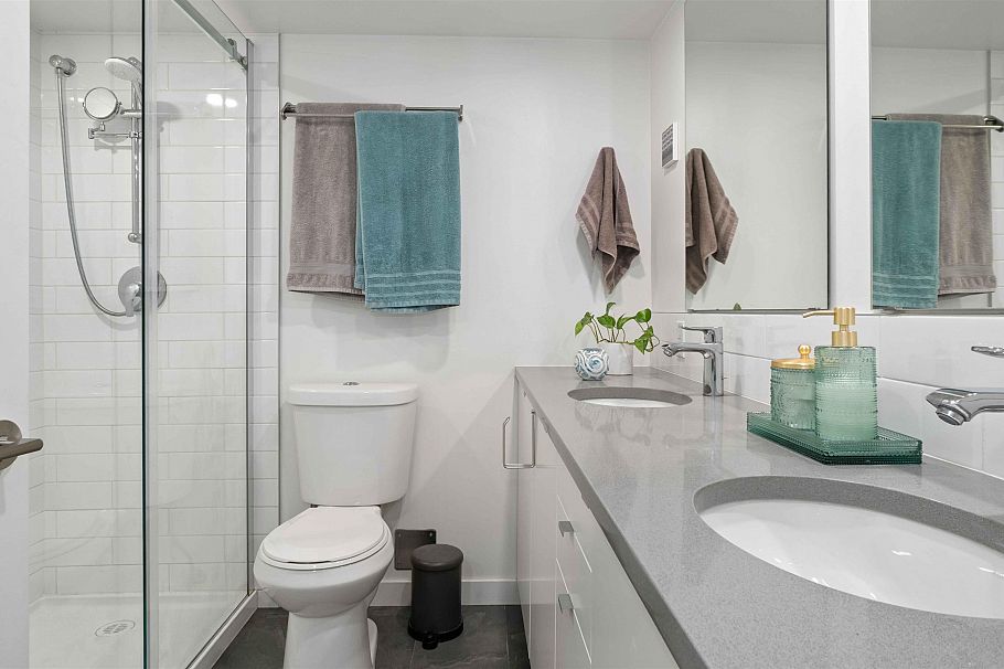 318 1345 W 15th Avenue Vancouver, BC - 17