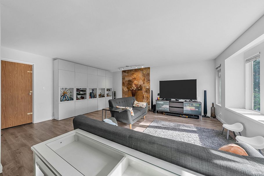 3529 Napier Street Vancouver, BC - 5