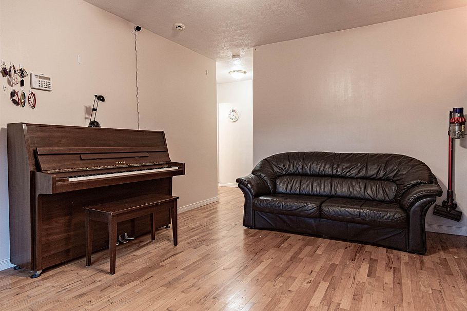 4458 Skeena Street Vancouver, BC - 7