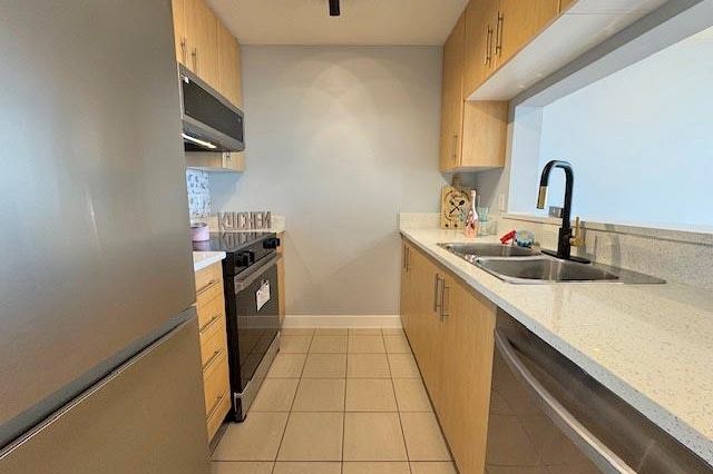 1401 3660 Vanness Avenue Vancouver, BC - 14