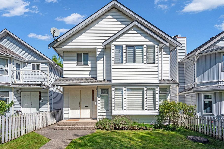 3529 Napier Street Vancouver, BC - 1