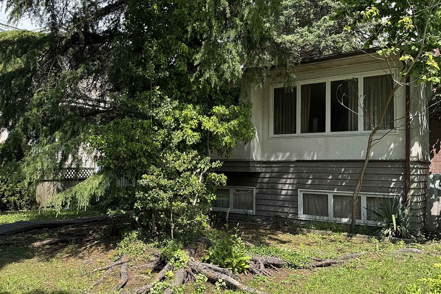 2511 Upland Drive Vancouver, BC - 3