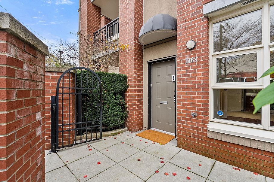 1468 Cedar Cottage Mews Vancouver, BC - 34