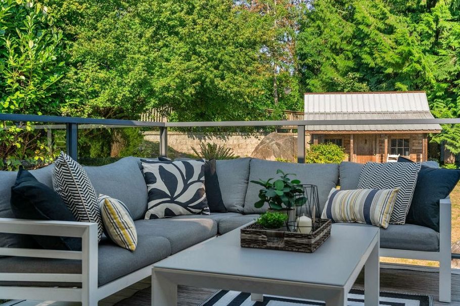 814 Plymouth Drive North Vancouver, BC - 13