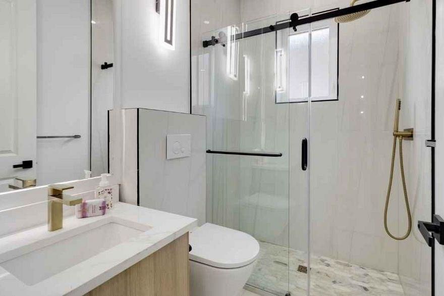 5092 Clarendon Street Vancouver, BC - 5