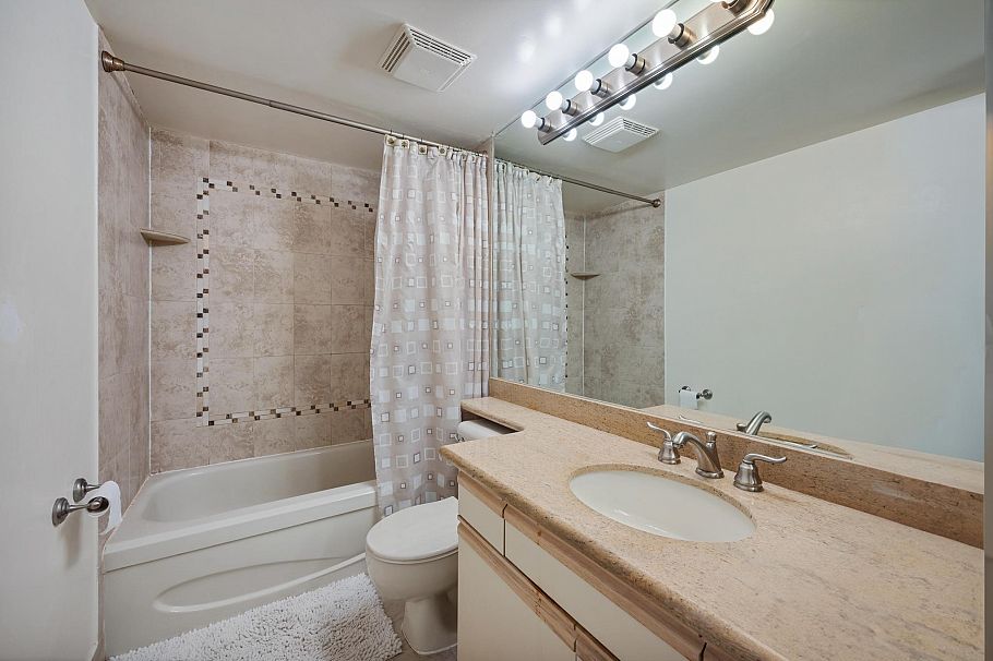 203 1845 Robson Street Vancouver, BC - 22