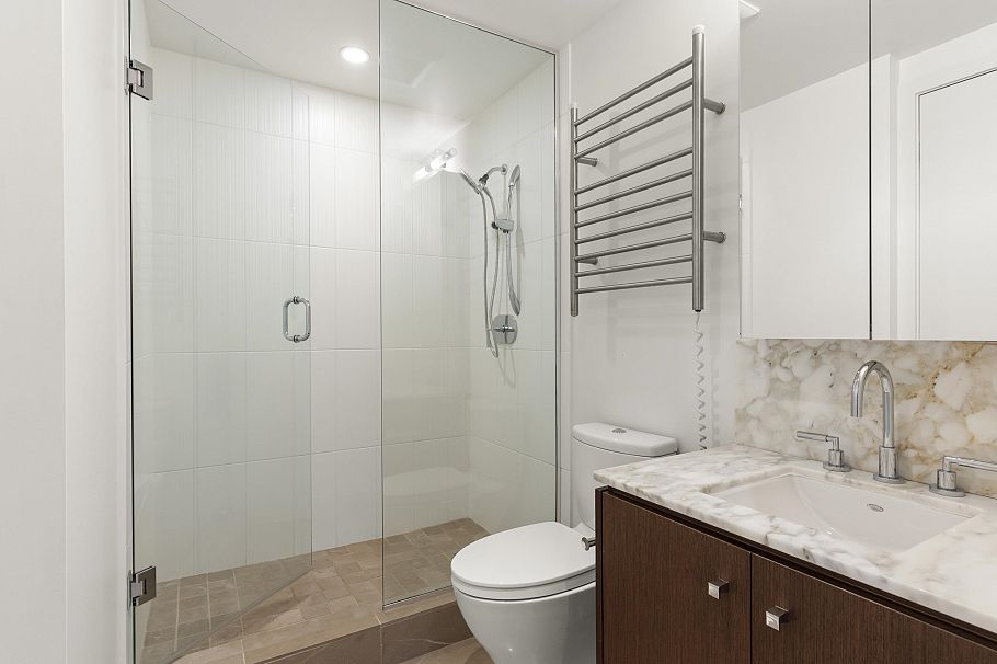 305 5955 Balsam Street Vancouver, BC - 35